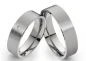 Preview: Edelstahlringe MOR26 mit Zirkonia oder Diamant und Gravur