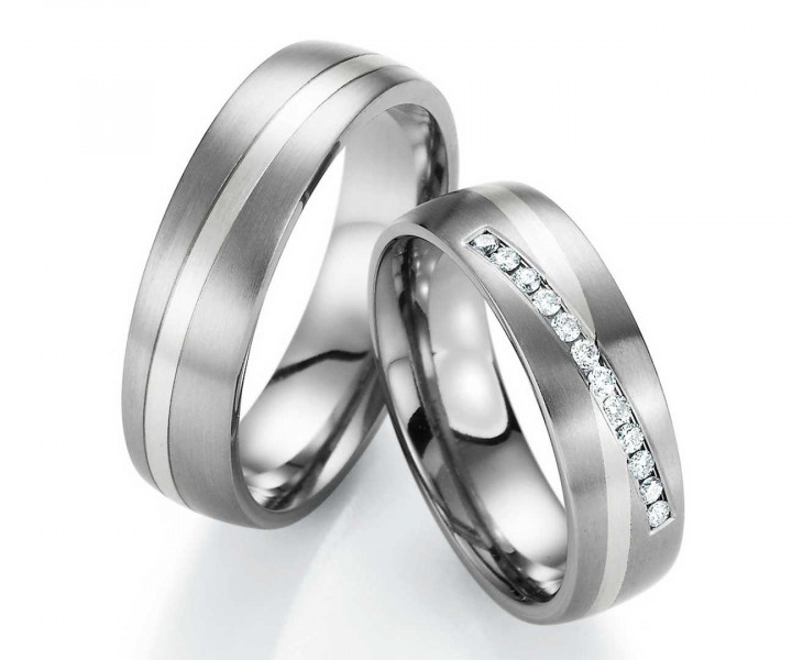 Trauringe aus Titan 78/80150+78/80160 mit Diamanten und weißgold