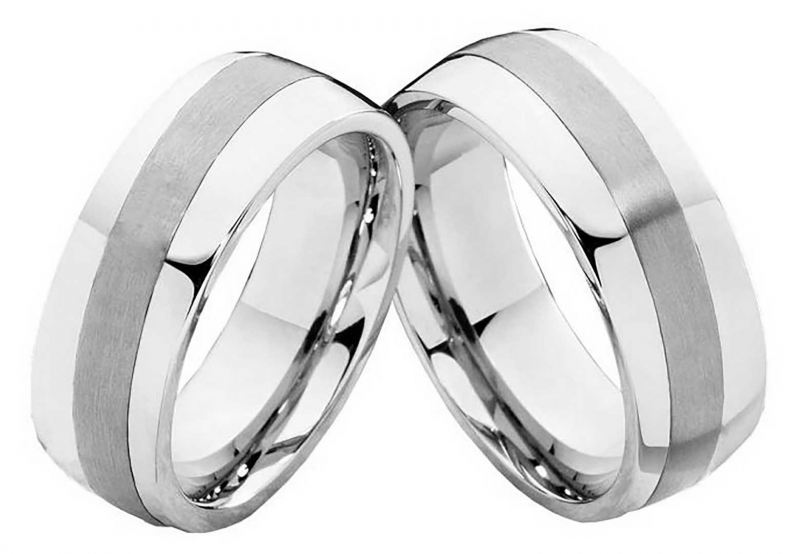 Preview: Edelstahlringe schwungvollem Design E295 ohne Stein mit Gravur