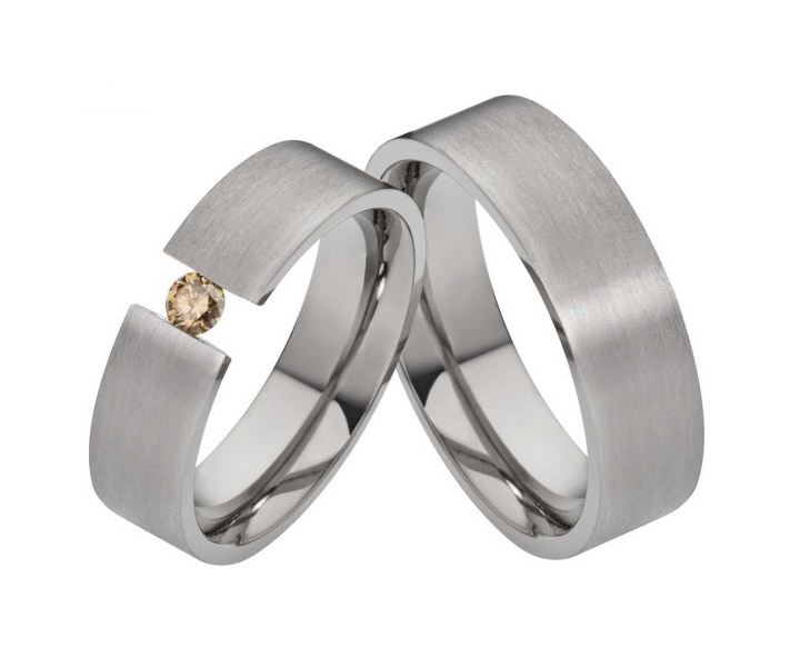 Preview: Partnerringe gravierbare Titanringe mit Diamant PT141