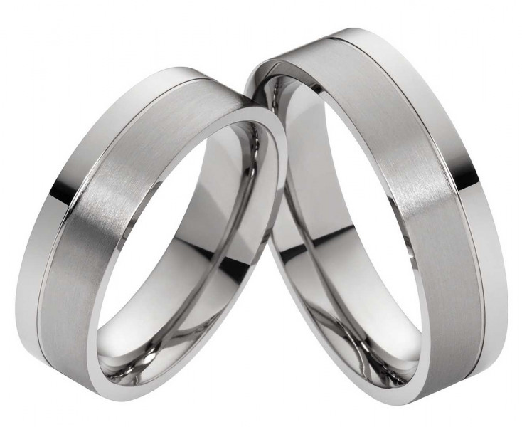 Titanringe T124 ohne Stein mit Gravur