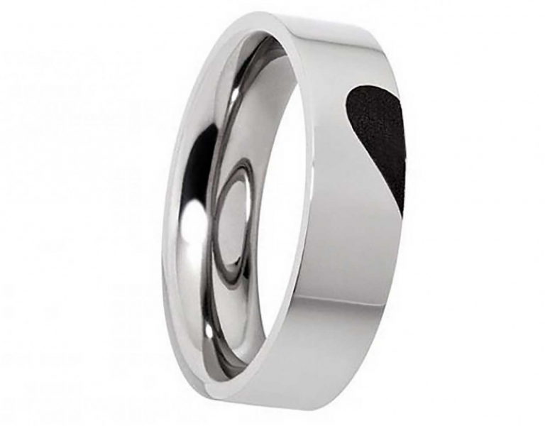 Preview: Edelstahlring mit Herz E124 ohne Stein mit Gravur