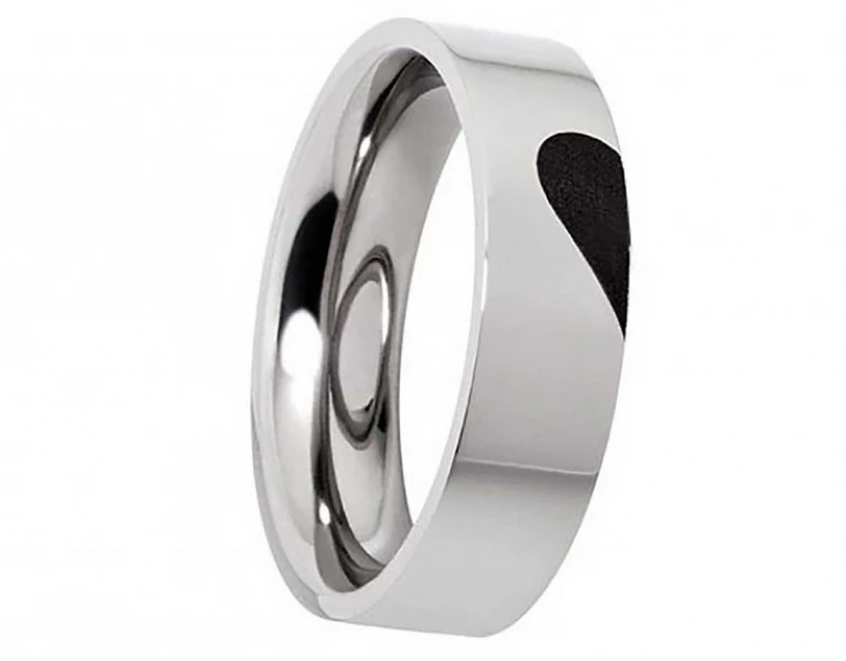 Edelstahlring mit Herz E124 ohne Stein mit Gravur