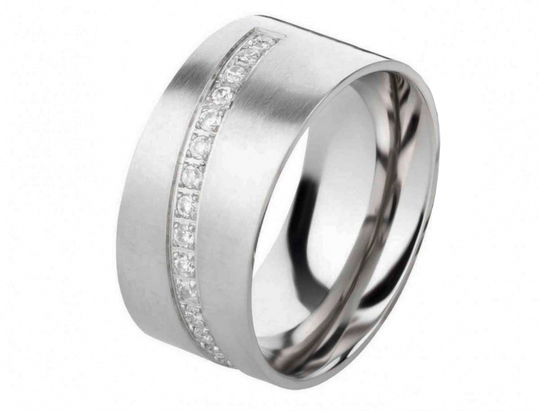 Breite Edelstahlringe E127 mit Zirkonias und Gravur