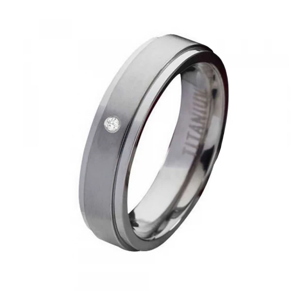 Zirkonia oder Diamant Titanringe T200 Gravur Zirkonia oder Diamant Titanringe T200 Gravur