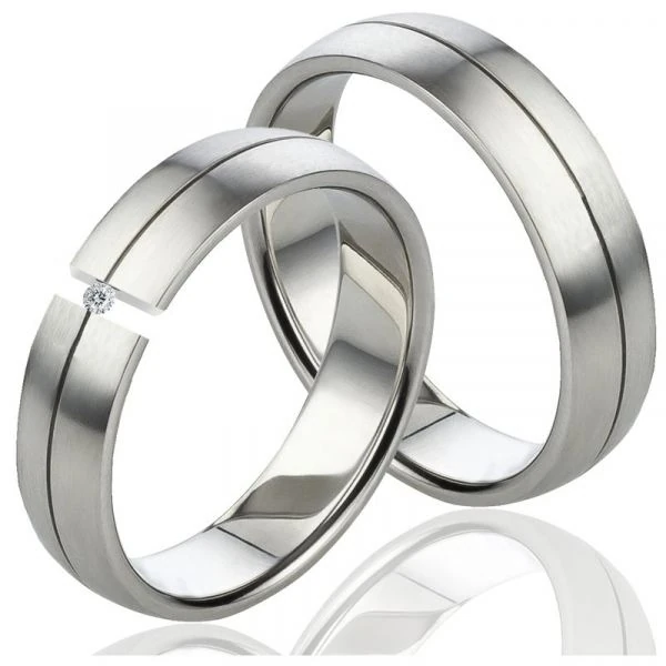 Edelstahlringe LUC47 mit Zirkonia oder Diamant Herzschlag