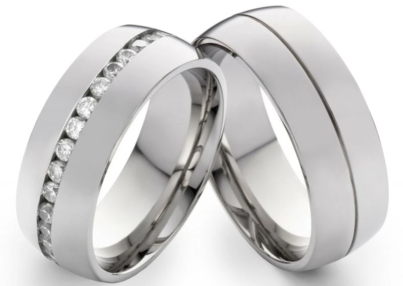 Edelstahlringe E046 ohne Stein mit Gravur