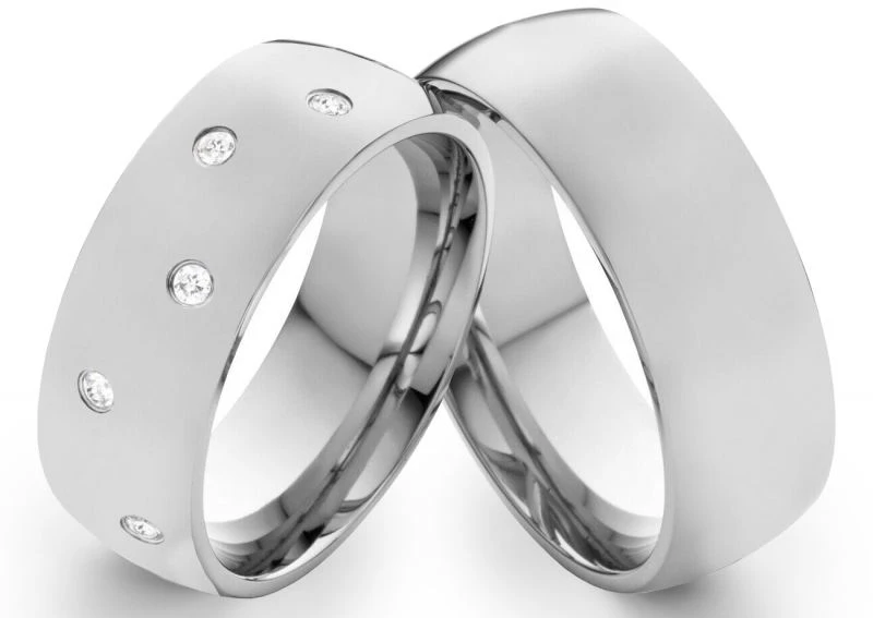 Edelstahlringe E047 mit Zirkonias und Gravur