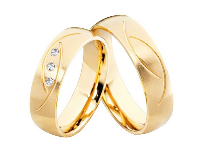 Preview: Schöne Edelstahlringe E106 mit Zirkonias und Gravur