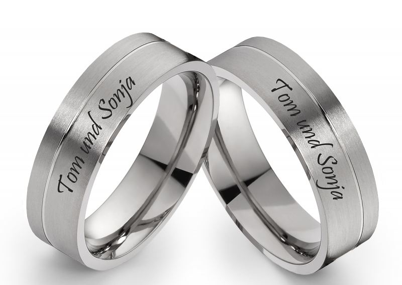 Preview: Traumhaft elegante Edelstahlringe E172 Unisex mit Außengravur
