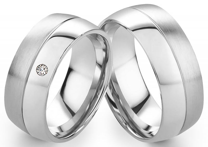 Preview: Edelstahlringe E175 mit Zirkonia oder Diamant und Gravur