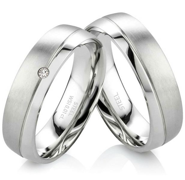 Preview: Edelstahlringe P324 mit Diamant und Innengravur