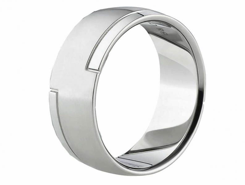 Preview: Romantischer Herrenring mit Gravur AB1117