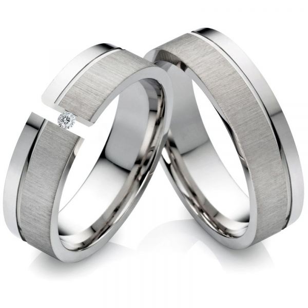 Preview: Hinreißend Edelstahlringe LUC19 mit Stein und Gravur