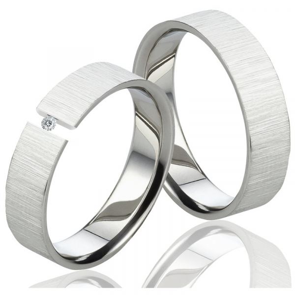 Preview: Edelstahlringe LUC43 mit Diamant