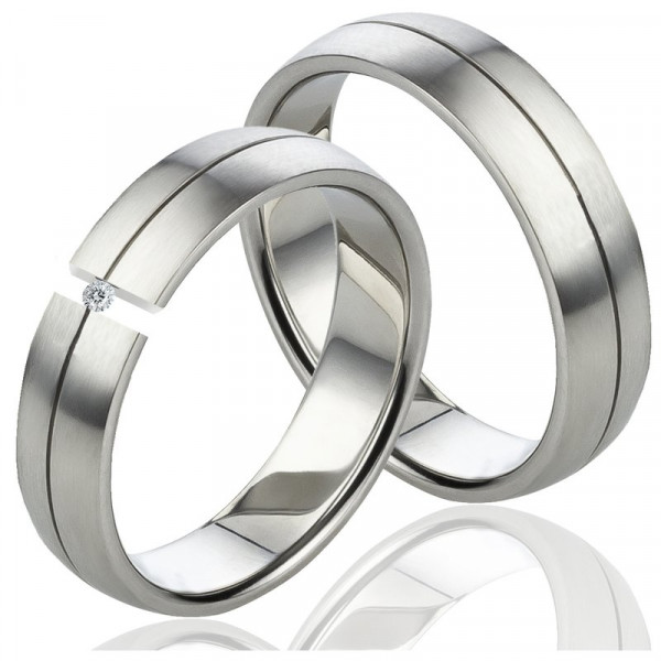 Edelstahlringe E049 mit Zirkonia oder Diamant Herzschlag
