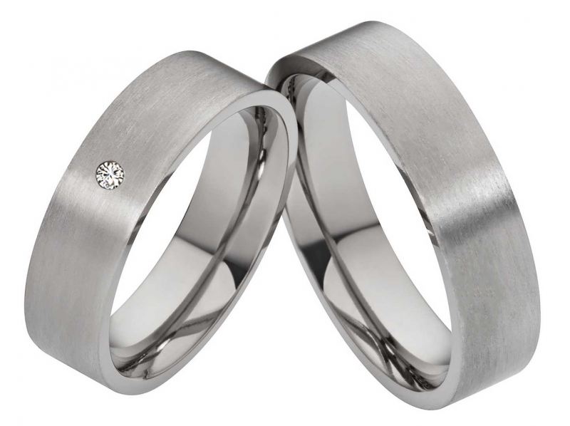 Preview: Partnerringe klassisch Titan PT055 mit Zirkonia oder Diamant
