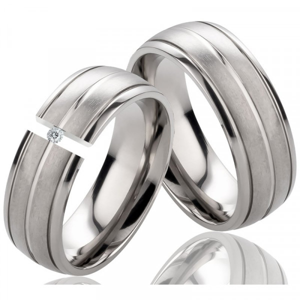 Titanringe mit Zirkonia oder Diamant LUC32 und Gravur