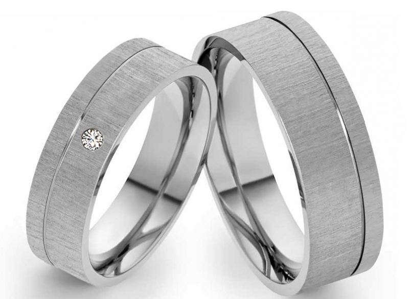 Preview: Partnerringe gravierbare Titanringe mit Glanzrille PT083