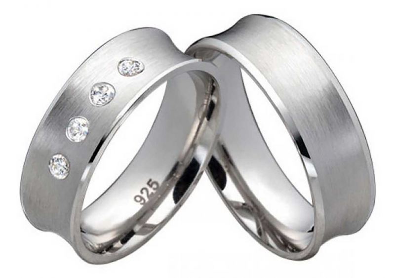 Preview: Mattierter Silberring mit vier Zirkonias PS807