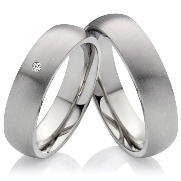 Preview: Titanringe matt 6mm breit MOR14 mit Stein