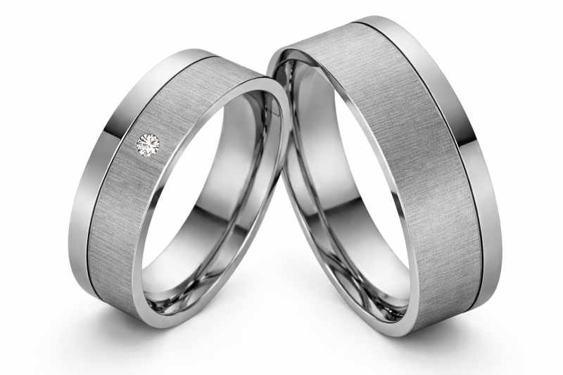 Titanringe T007 mit Zirkonia oder Diamant