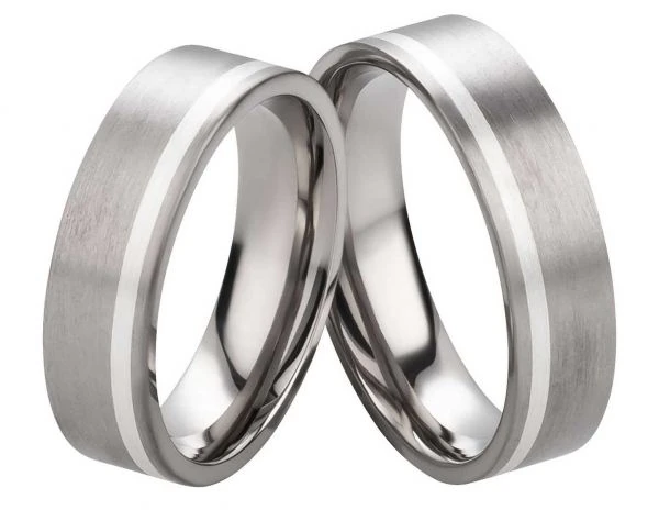 Trauringe aus Titanringe mit Silber T014 ohne Stein mit Gravur