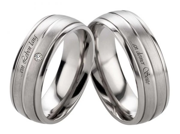 Titanringe T019 mit Zirkonia oder Diamant und Außengravur