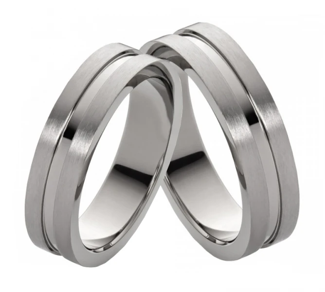 Titanringe T034 ohne Stein mit Gravur