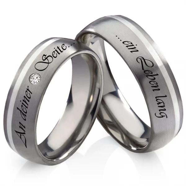Titanringe mit Silber T064 mit Zirkonia und Außengravur