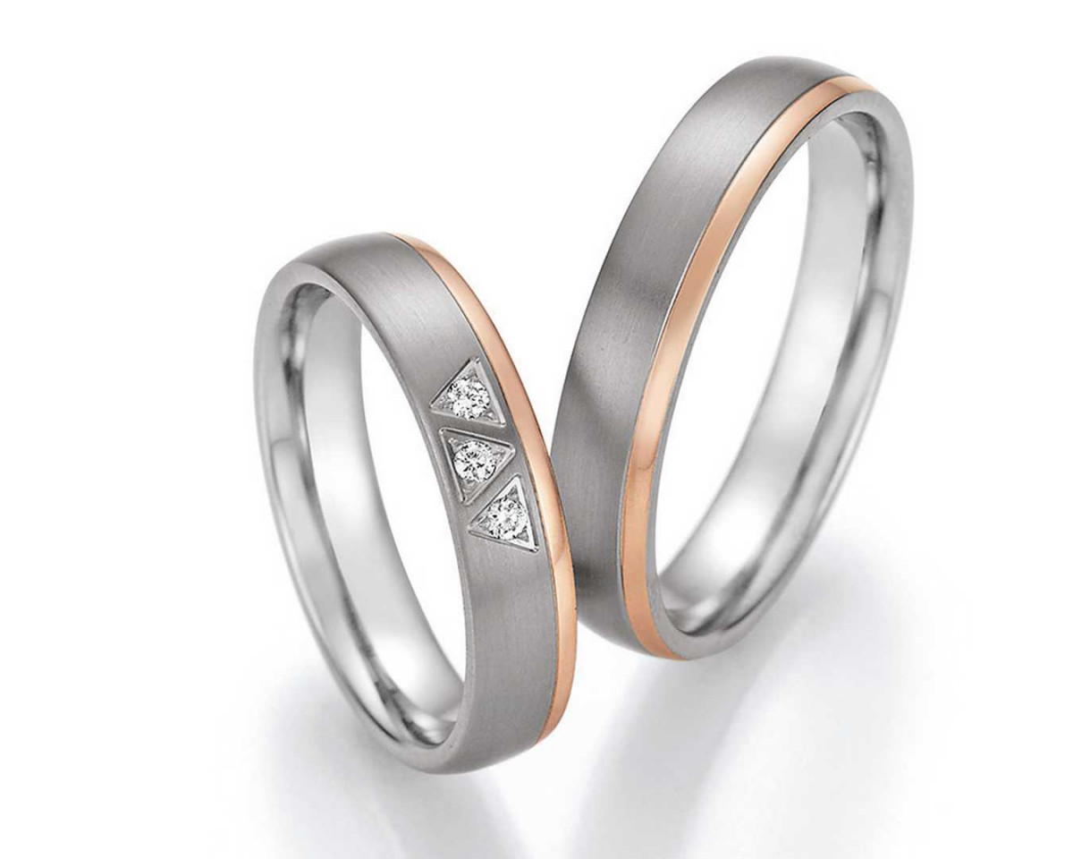 Trauringe aus Titan 78-10130+78-10140 mit Diamanten und Rosègoldeinlage Trauringe aus Titan 78-10130+78-10140 mit Diamanten und Rosègoldeinlage