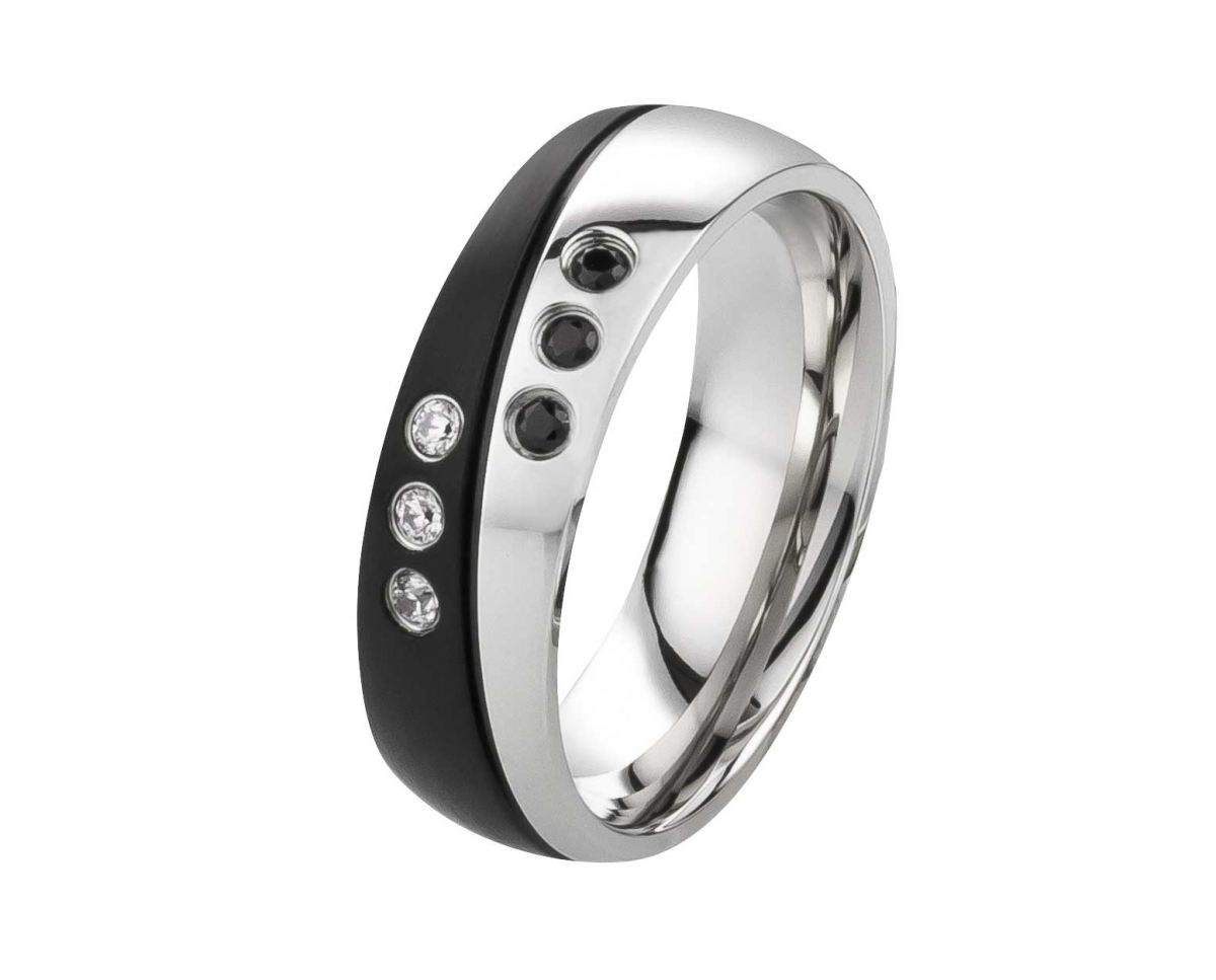 Schwarze Edelstahlring E023 mit Zirkonia und Gravur