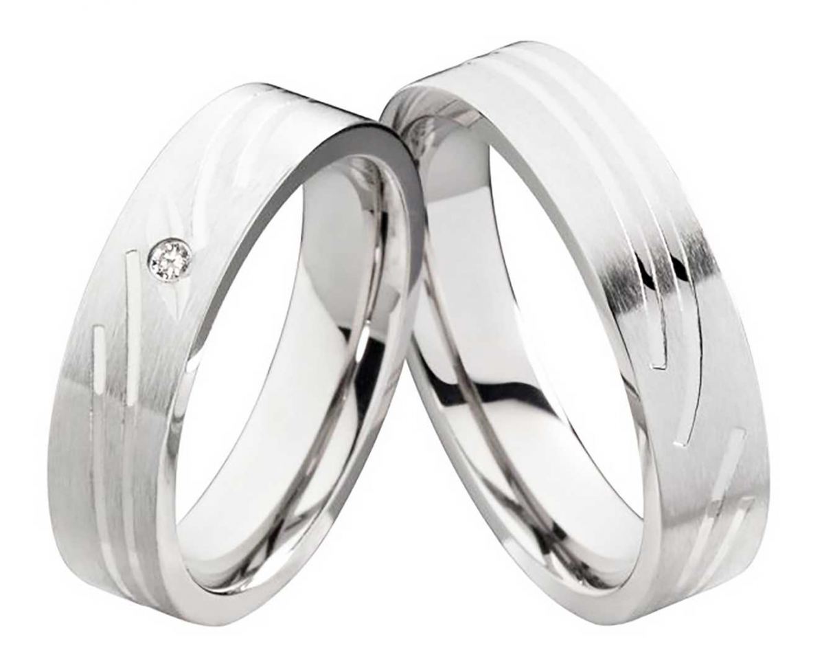 Edelstahlringe E149 mit Zirkonia oder Diamant und Gravur