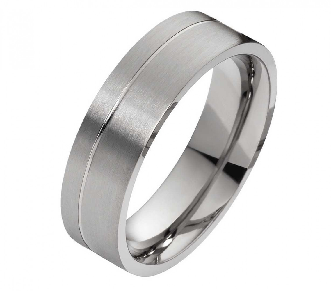 Mattierte 6 oder 8mm breite Titanringe T018 mit Stein Mattierte 6 oder 8mm breite Titanringe T018 mit Stein