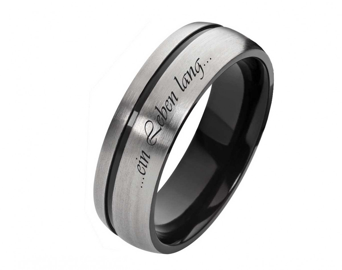 Schwarze Titanringe T133 mit blauem Zirkonia Schwarze Titanringe T133 mit blauem Zirkonia