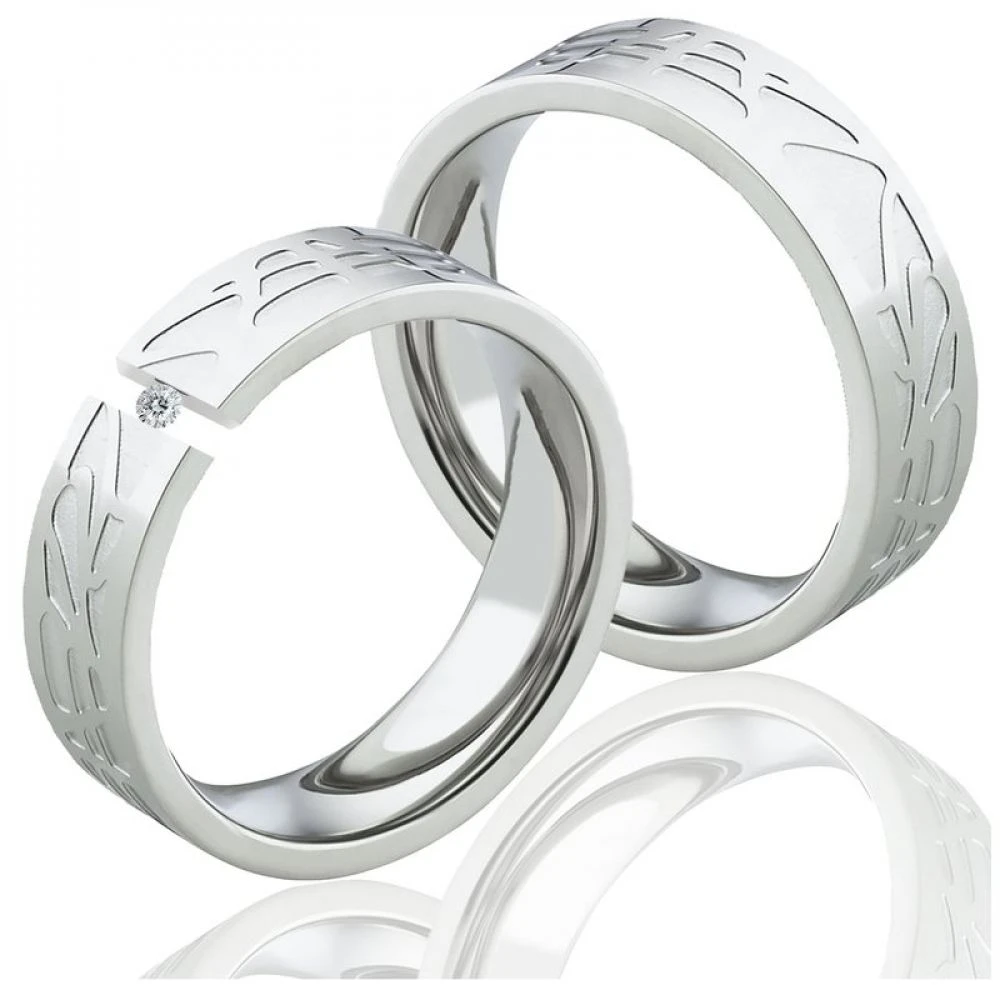 Edelstahlringe E049 mit Zirkonia oder Diamant Herzschlag