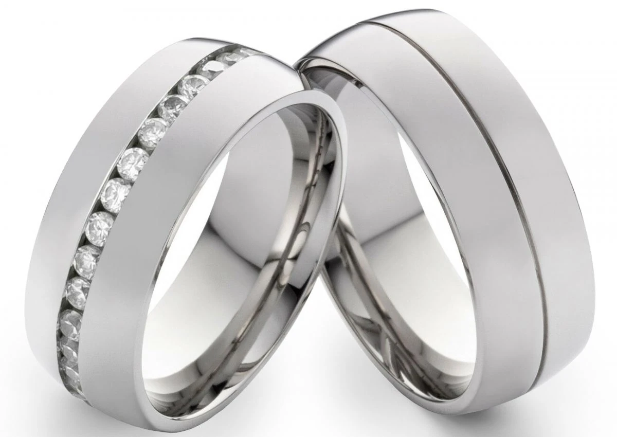 Edelstahlringe E046 ohne Stein mit Gravur