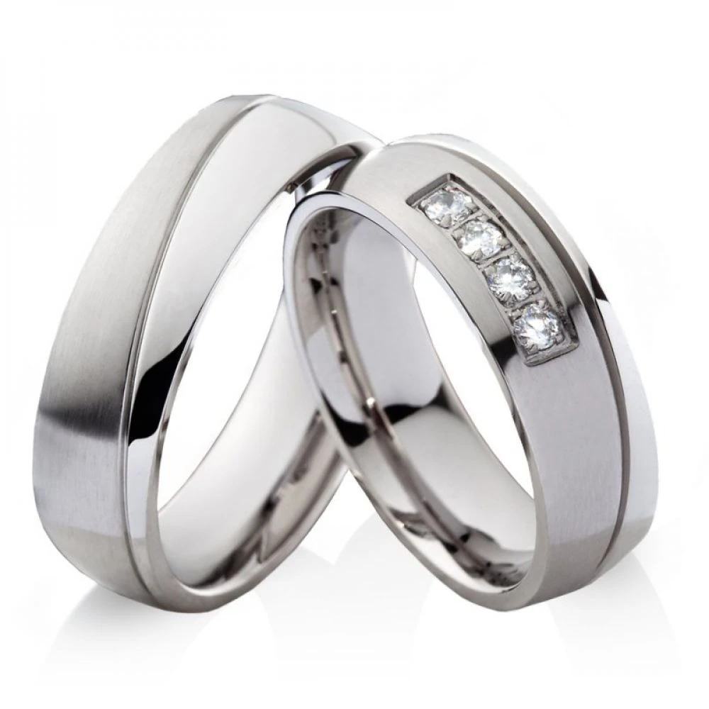 Edelstahlringe E142 mit Zirkonias oder Diamant und Gravur