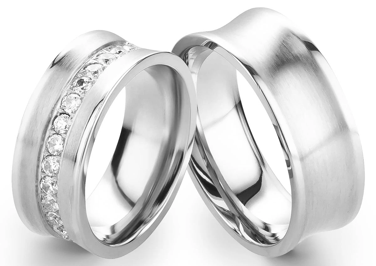 Edelstahlringe E143 mit Zirkonias und Gravur