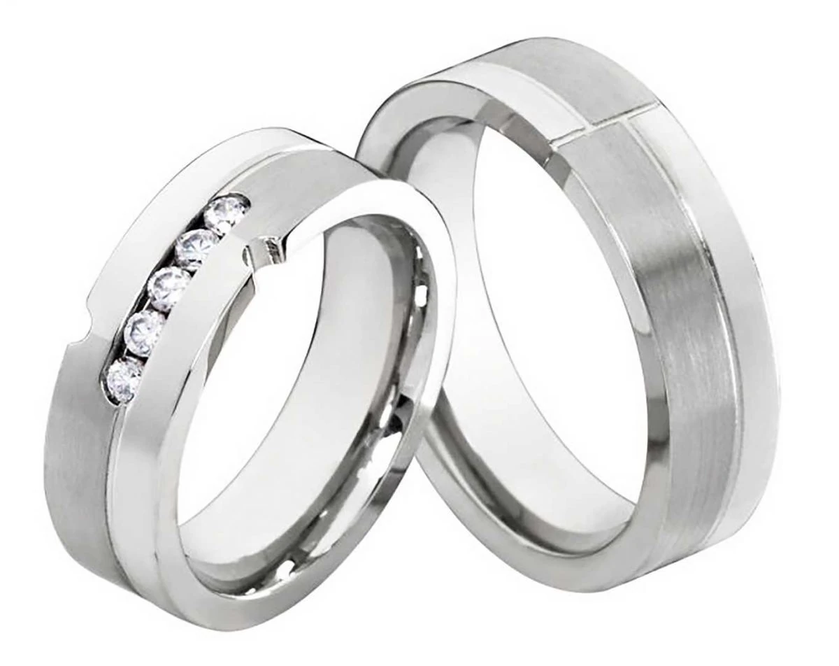 Edelstahlringe E148 mit Zirkonias und Gravur