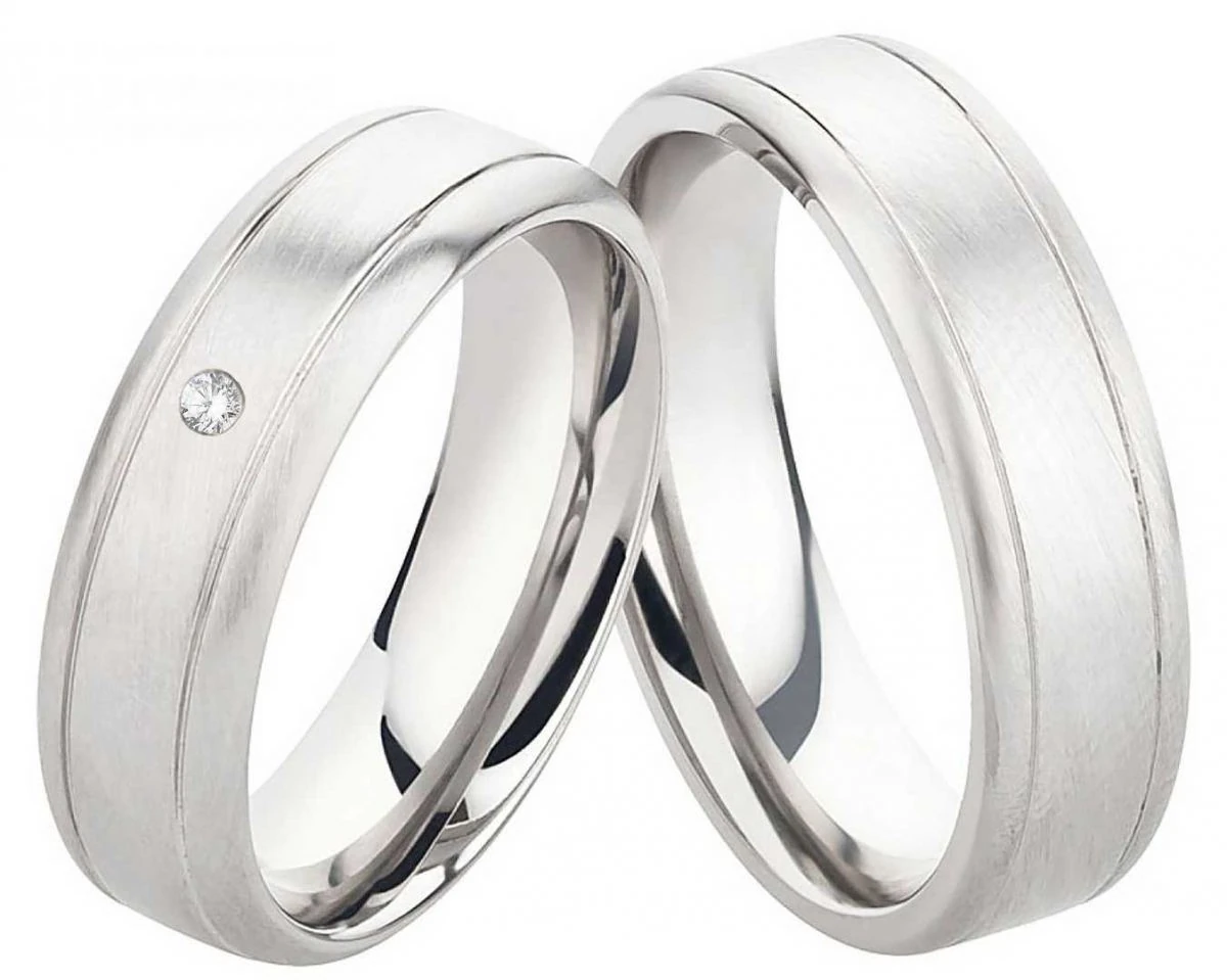 Edelstahlringe E322 mit Zirkonia oder Diamant und Gravur