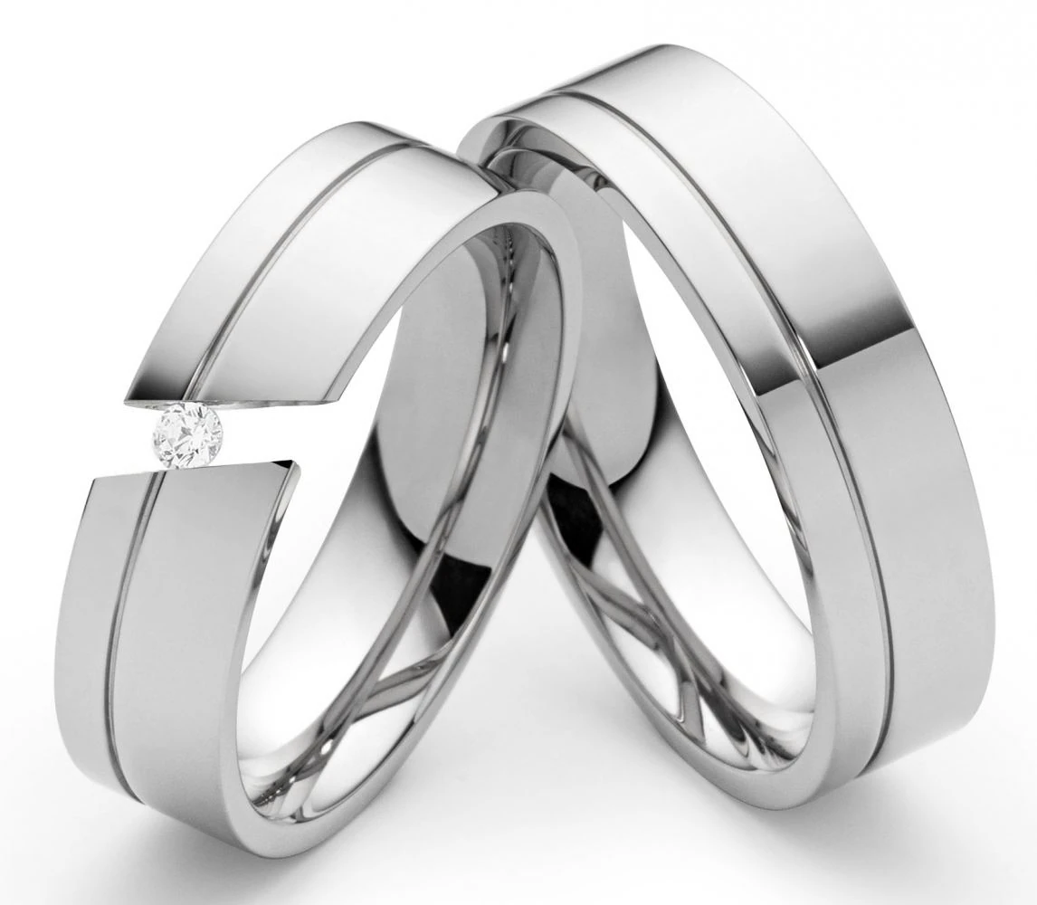 Edelstahlringe E019 mit Zirkonia und Gravur