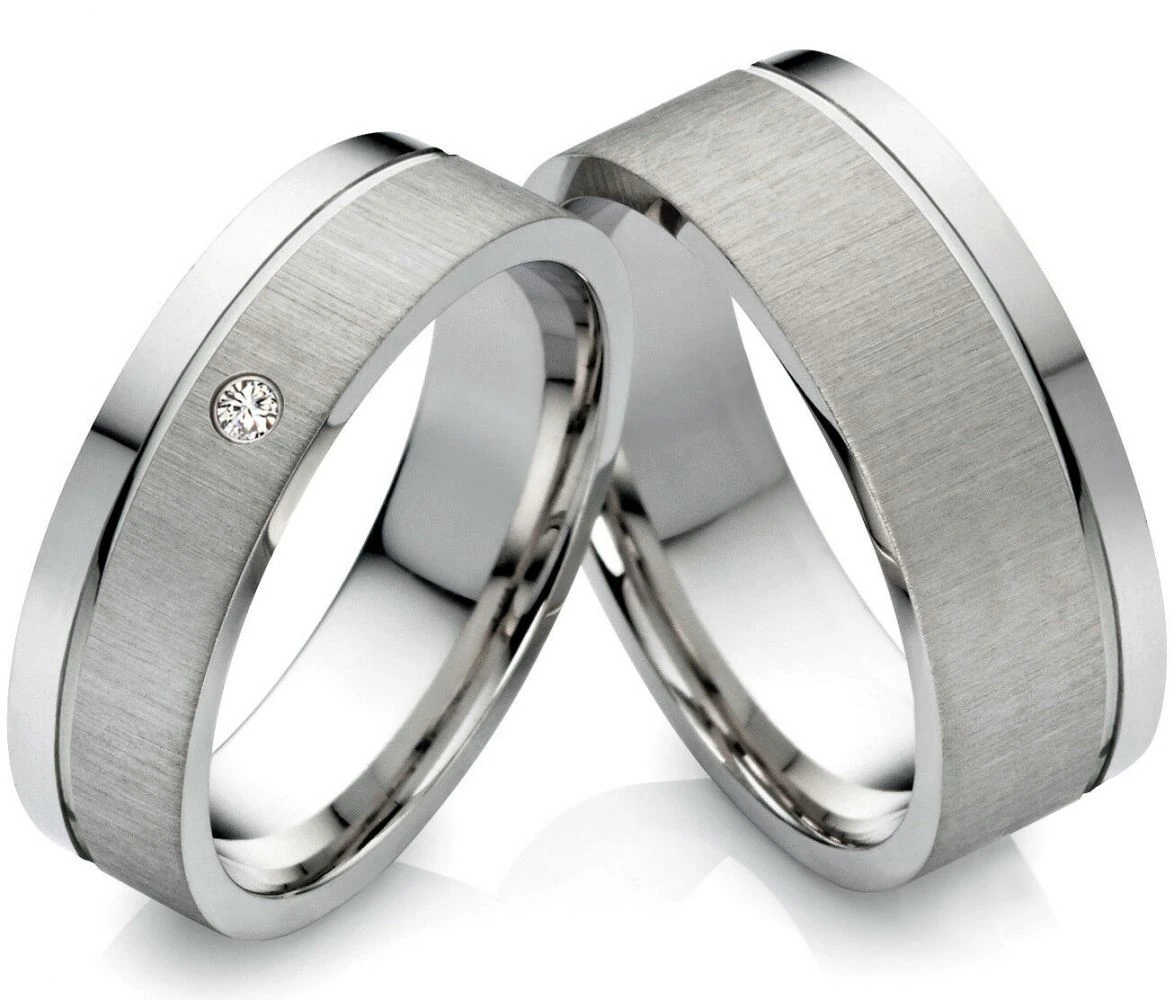 Edelstahlringe MOR17 mit Zirkonia oder Diamant und Gravur