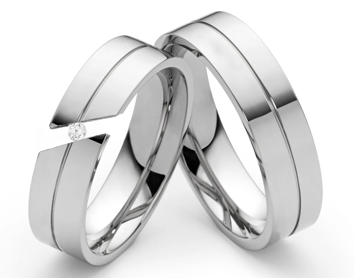 Edelstahlringe E014 mit Zirkonia und Gravur