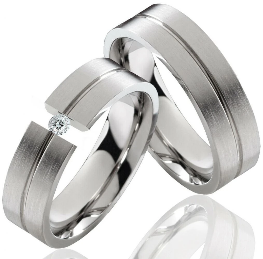 Edelstahlringe E140 mit Zirkonia und Gravur