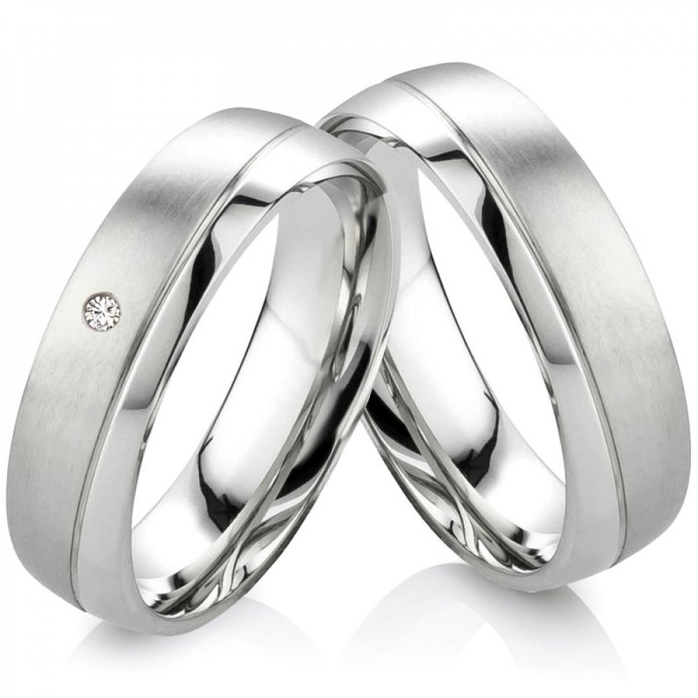 Edelstahlringe MOR13 mit Zirkonia oder Diamant und Gravur Edelstahlringe MOR13 mit Zirkonia oder Diamant und Gravur