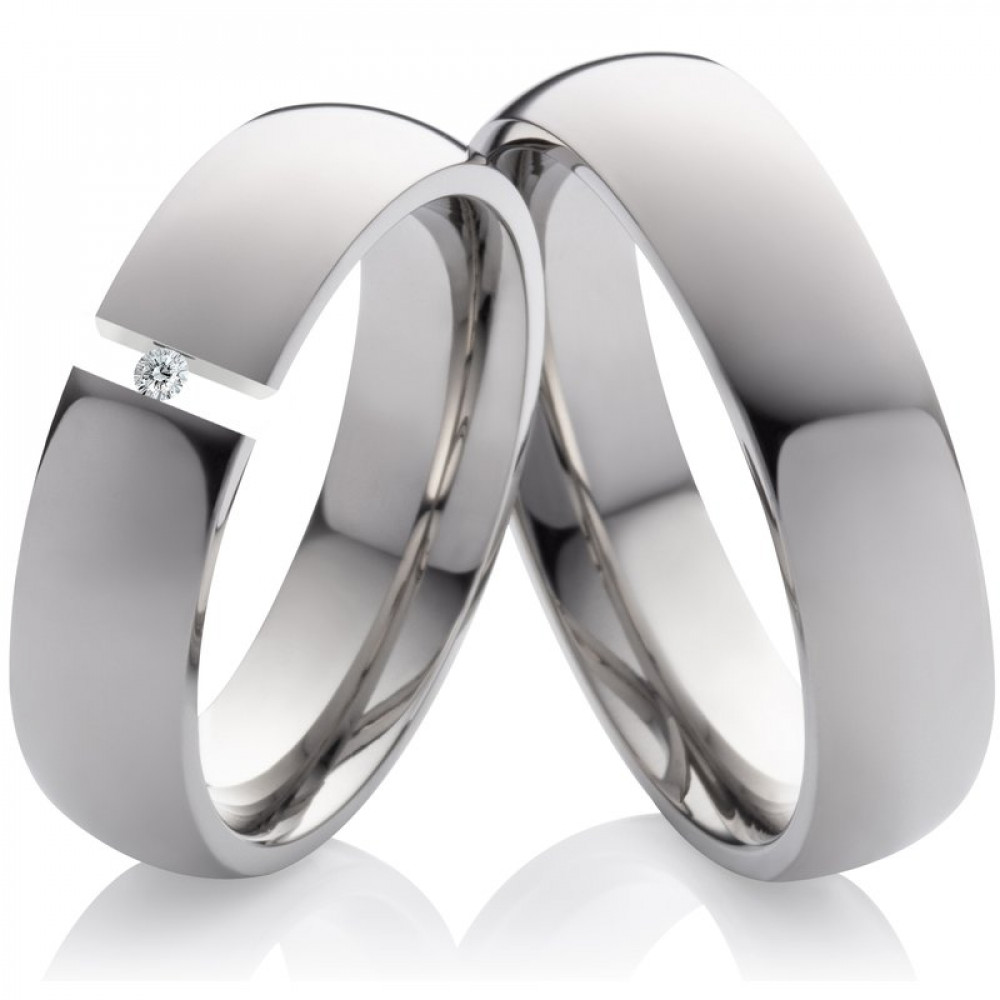 Trauringe aus Titanringe mit Stein LUC62
