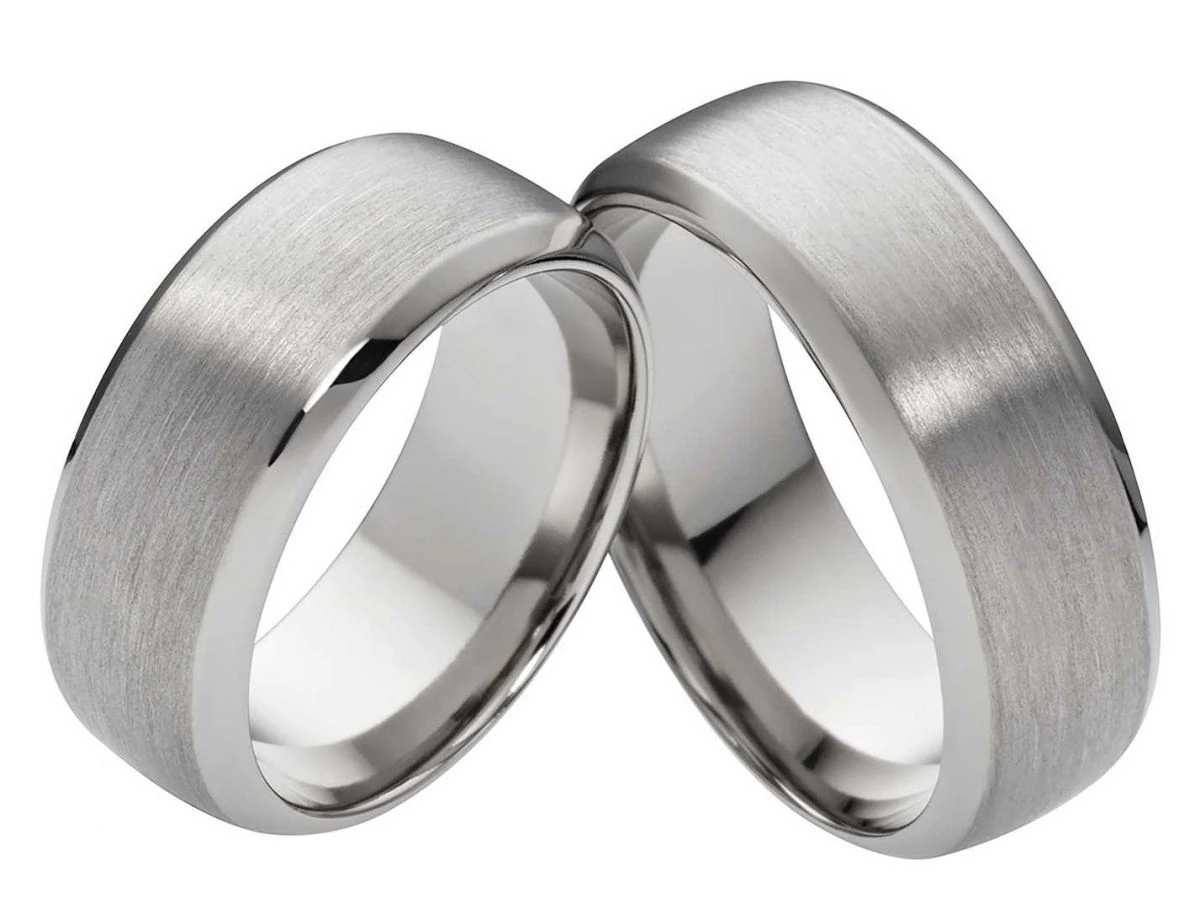 Titanringe T038 ohne Stein mit Gravur