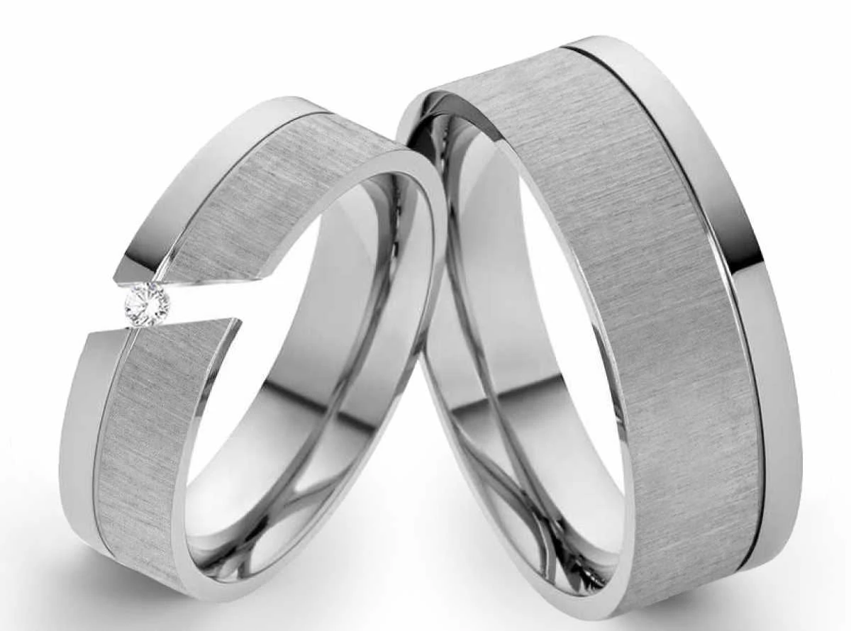 Titanringe T008 mit Zirkonia