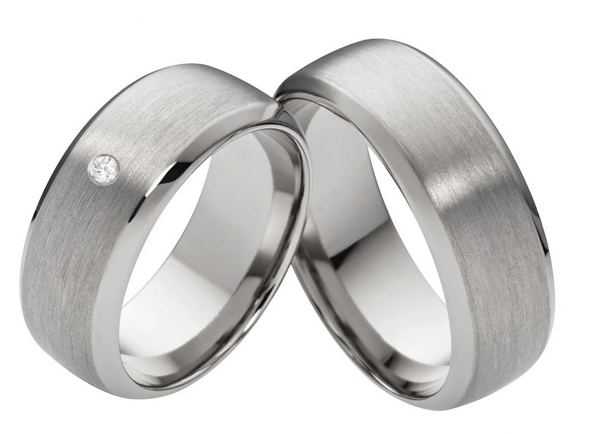 Titanringe T043 mit Zirkonia oder Diamant